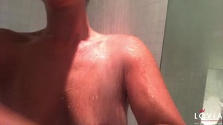 Eva Lovia masturbating in the shower - Pussy play